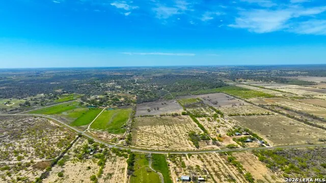9521 Fm 1303 Floresville, TX 78114